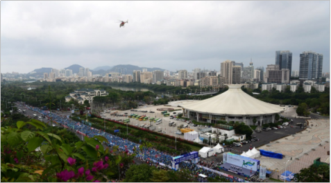 2019海南(三亚)国际马拉松在美丽之冠开跑