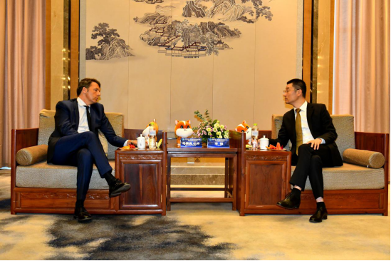 云图片