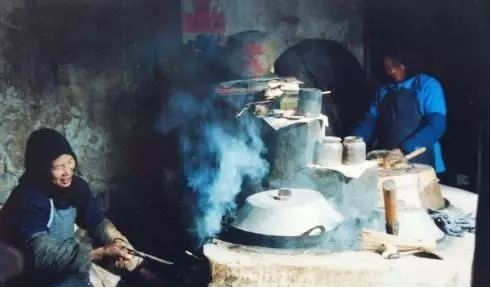 王派集成灶--中国厨房，烧出来的厨电发展史