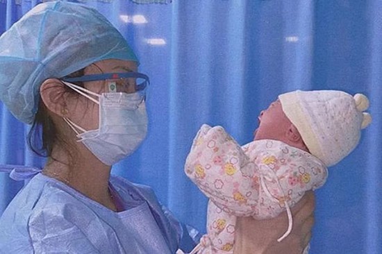 抗疫中医羽助孕新生，泰国试管婴儿延续爱的希望！