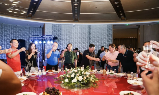 云图片