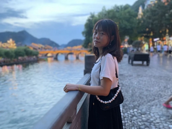w88优德中文版米兰幼儿园:老师,我为你读诗|感谢