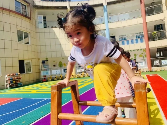 ��Ӥ´ɽ����׶�԰����԰��һ�����ɳ�һ��