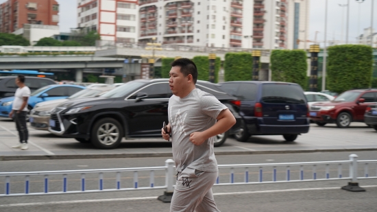 福州乘警支队团总支组织开展“周五健康跑”体能活动
