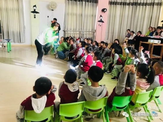 �����ٽ̣���˼�ٳ���������Ӥ����������Ƭ��������ѧ��������