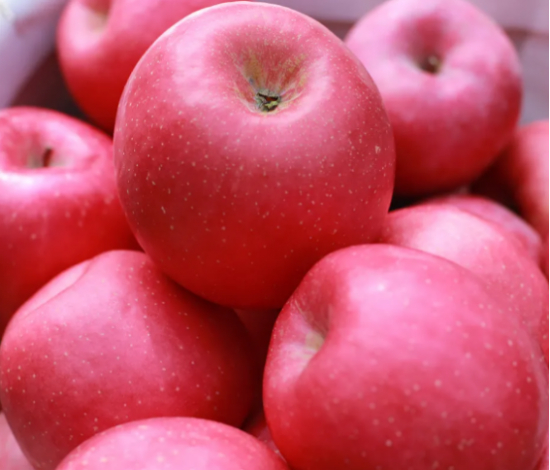 让果子回归自然本真，丰巢助农烟台红富士苹果