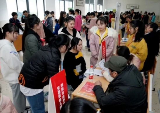 �˷����� | ����ʡ��������ѧУ2018��ѧǰ����רҵ�㱨�ݳ���У԰��Ƹ��Բ��������