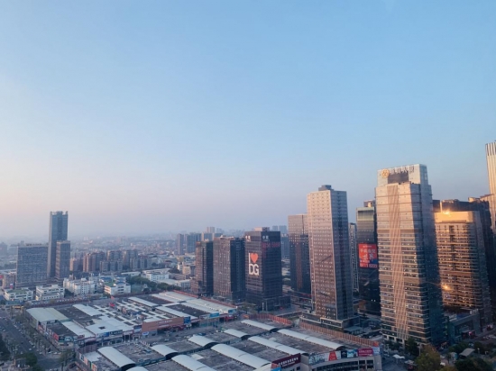 东莞企业邀请市民坐直升机俯瞰城市美丽画卷