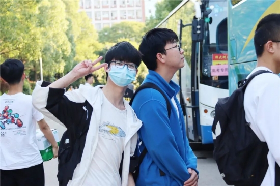 云图片