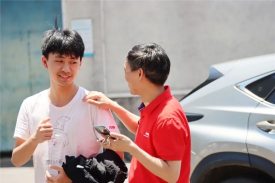 云图片