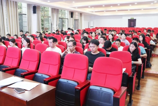 云图片