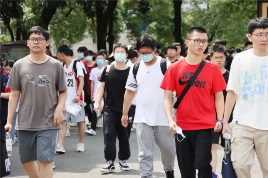 云图片