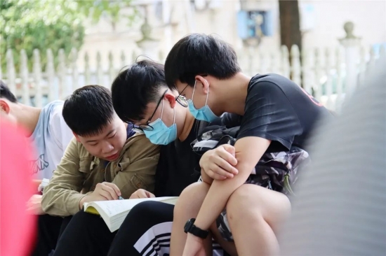 云图片